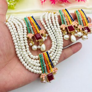 Manjoos Nauratan Choker Set